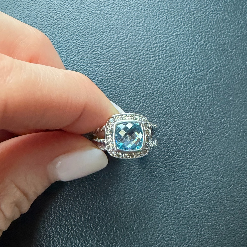 David Yurman Petite Albion® Ring With Pavé Diamonds - Picture 4 of 6